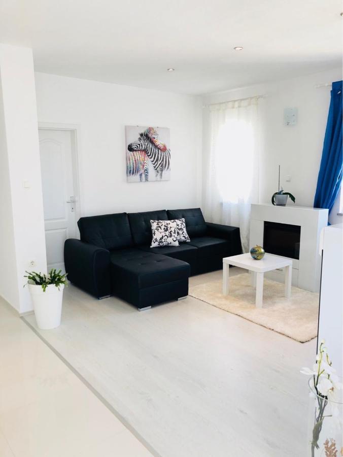 Guest House Jadro روفينج المظهر الخارجي الصورة