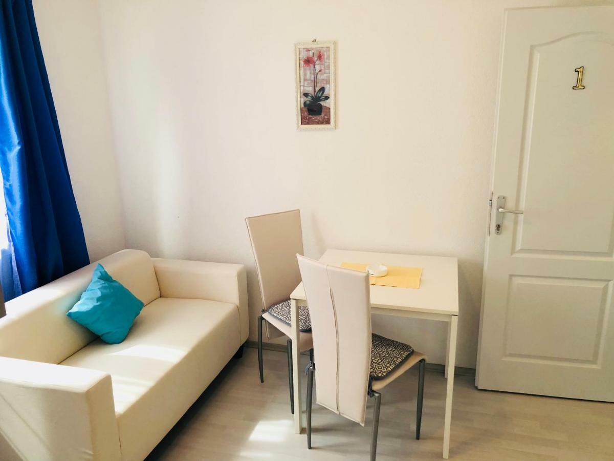 Guest House Jadro روفينج المظهر الخارجي الصورة